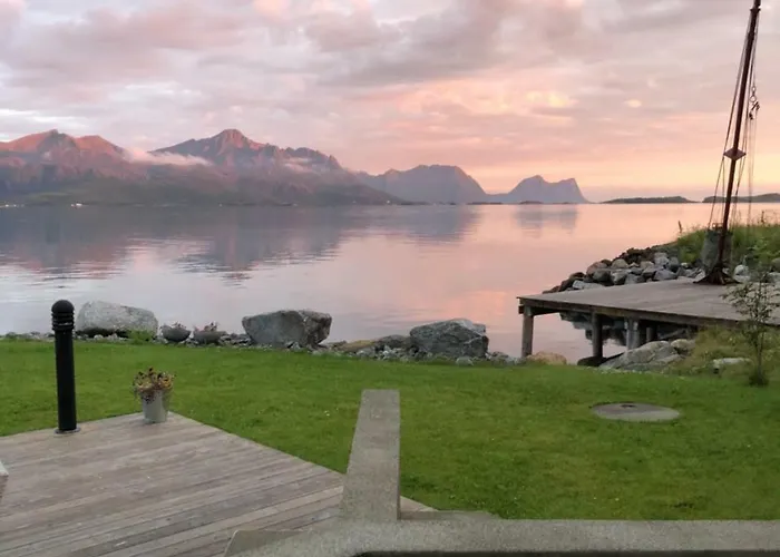 Basecamp Senja אכסניה *