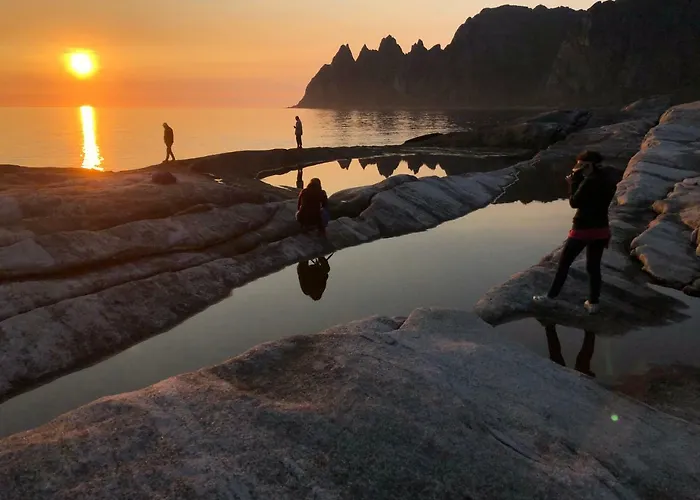 אכסניה Basecamp Senja