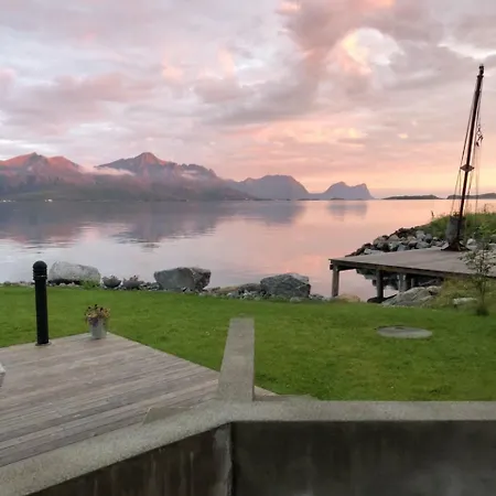 Basecamp Senja Hostel *