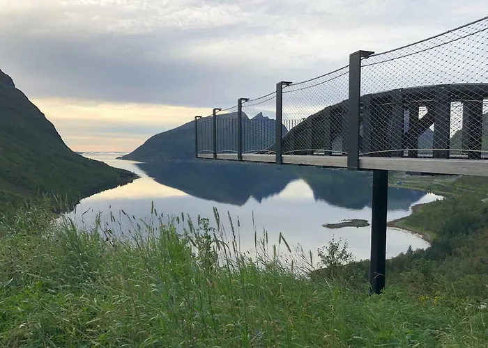 Hostel Basecamp Senja *